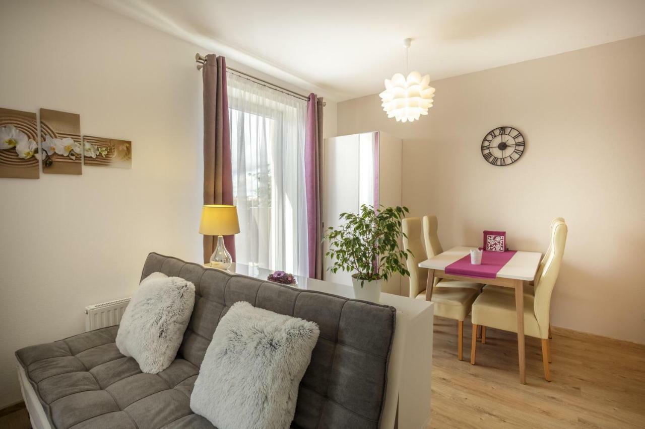 Luxurious, Lovely And Romantic Apartment In Tábor Extérieur photo