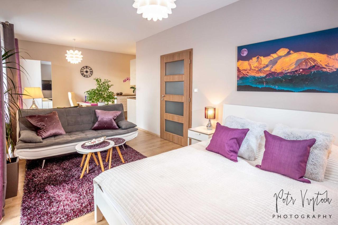 Luxurious, Lovely And Romantic Apartment In Tábor Extérieur photo