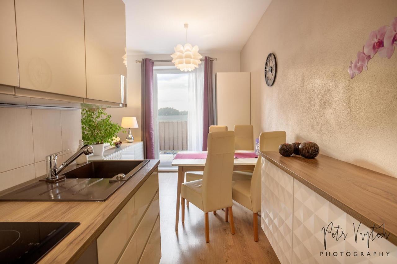 Luxurious, Lovely And Romantic Apartment In Tábor Extérieur photo