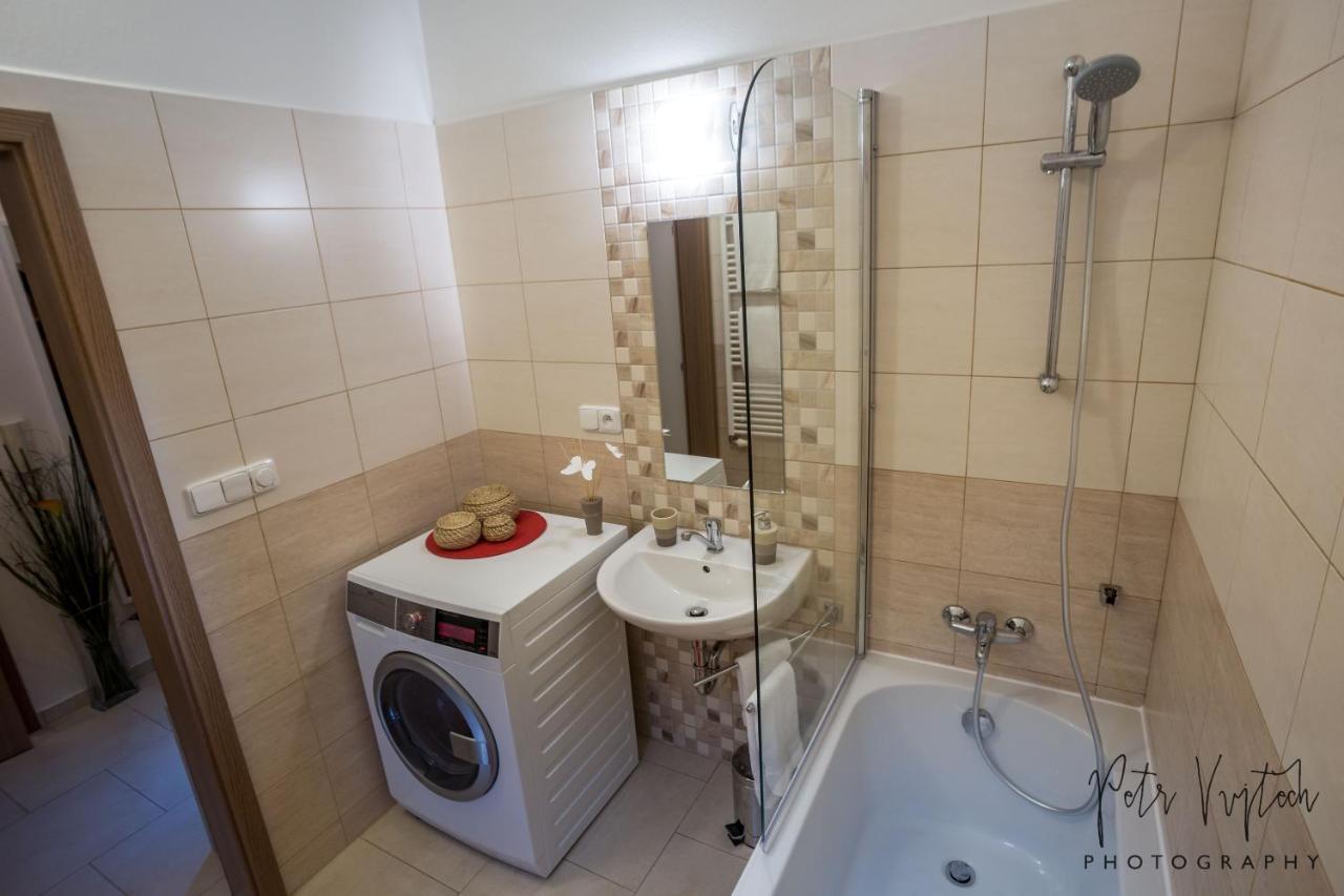 Luxurious, Lovely And Romantic Apartment In Tábor Extérieur photo