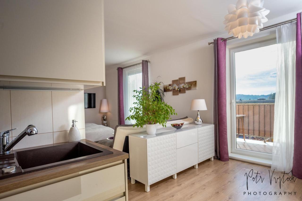 Luxurious, Lovely And Romantic Apartment In Tábor Extérieur photo